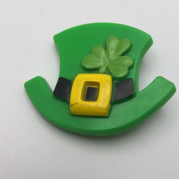 VTG Leprechaun and Lucky Hat Plastic Pins St. Patrick Day. - Picture 2 of 5